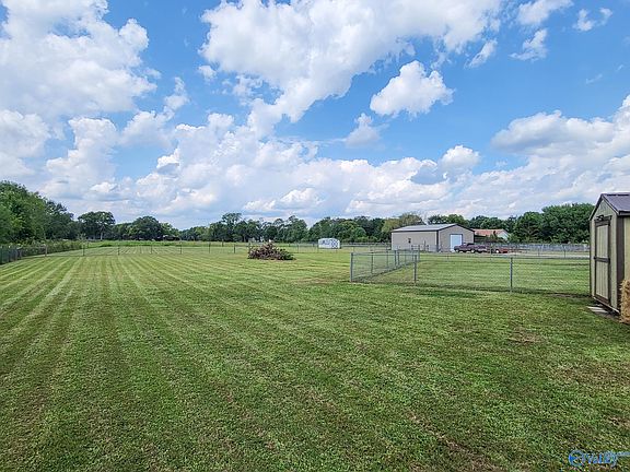 2nd image of 148 Castleridge Dr