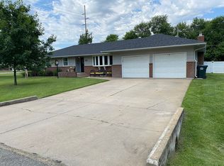 4301 Pagoda St, Hutchinson, KS 67502