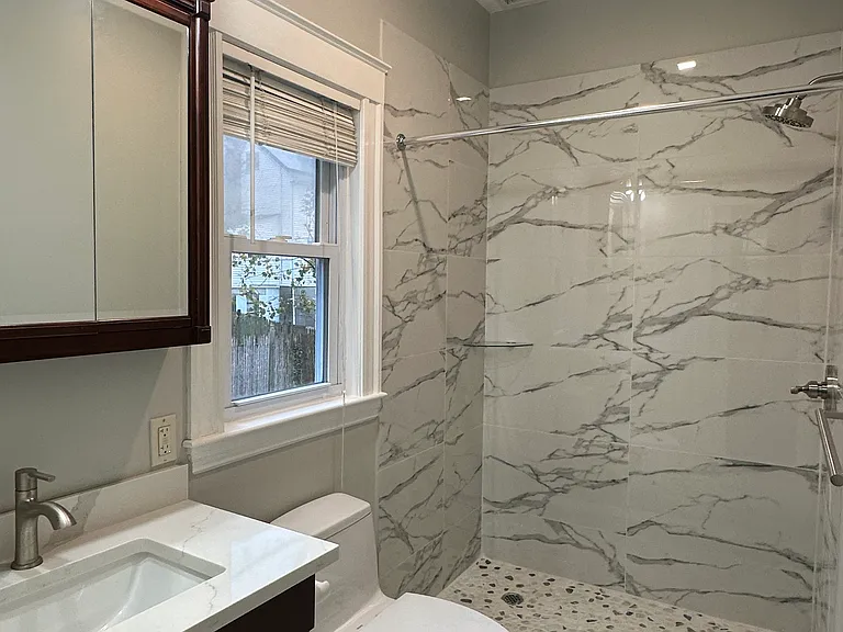492 Lowell Ave — Photo 7