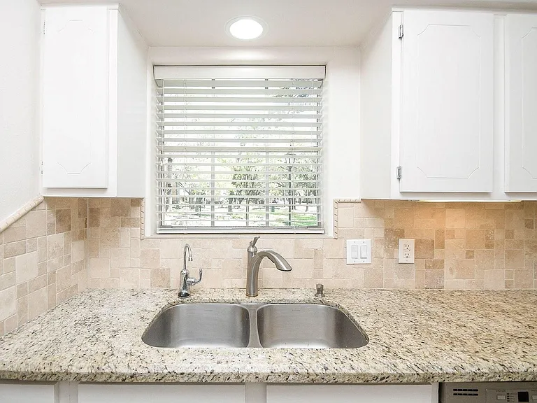 13240 Trail Hollow Dr #3240 — Photo 23
