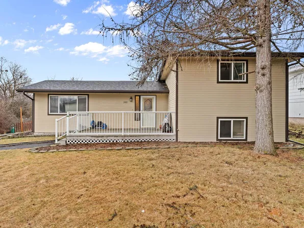 202 Walker Dr, Cheney, WA 99004