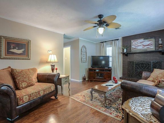 4th image of 10028 Lake Shore Dr
