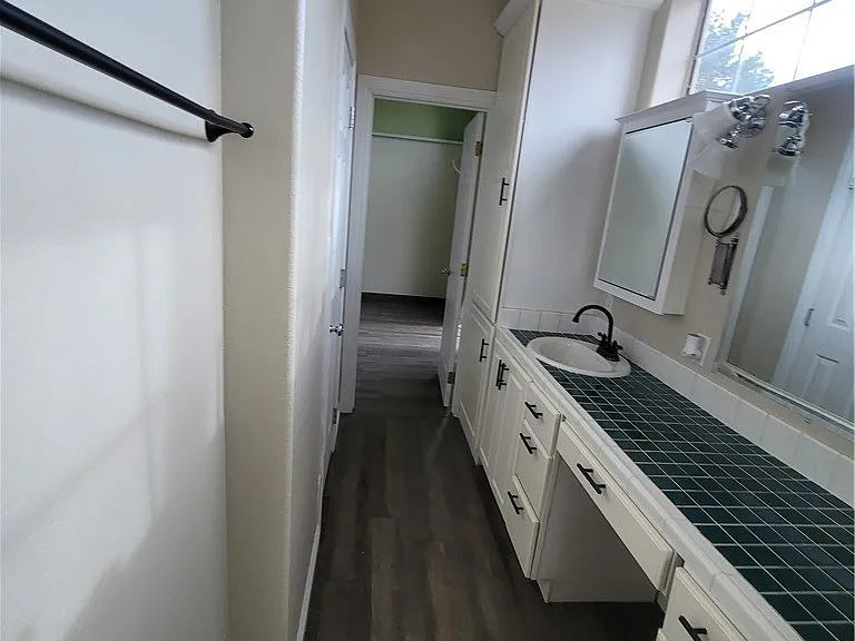 1951 Jim Haworth Ct — Photo 37
