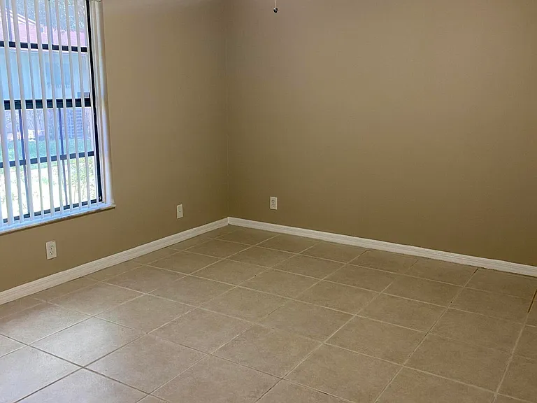 4302 Woodstock Dr #B — Photo 17