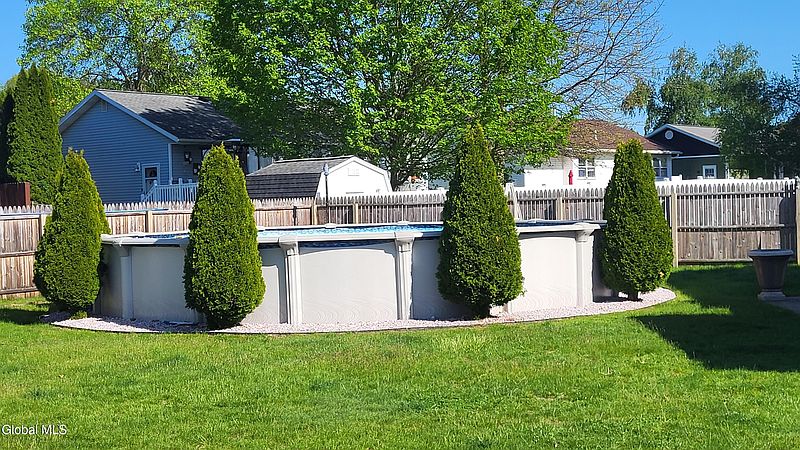 4th image of 7 Adare Road