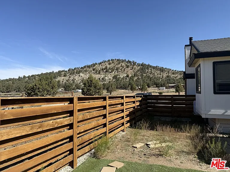 47041 Old Pioneer Town Rd — Photo 20