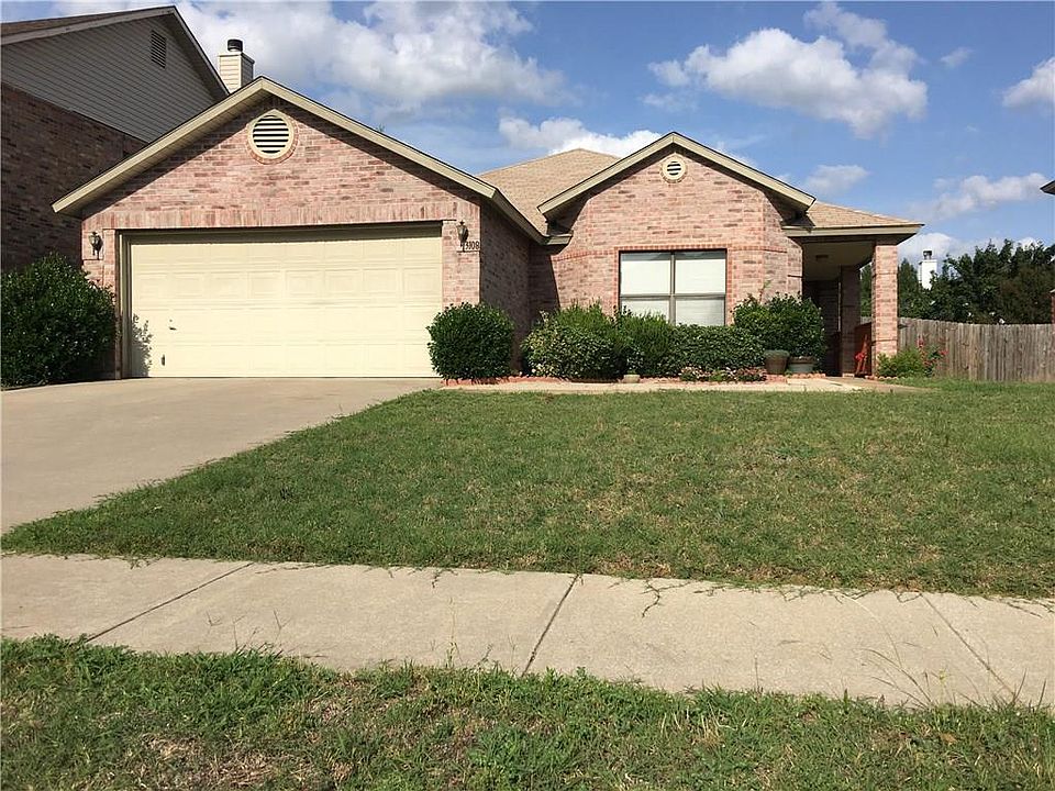 1st image of 3108 Longbow Dr