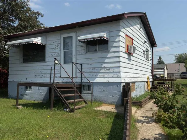 39 W Rydberg St, Hughenden, AB T0B 2E0