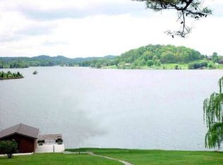 4725 Scenic Point Dr, Louisville, TN 37777