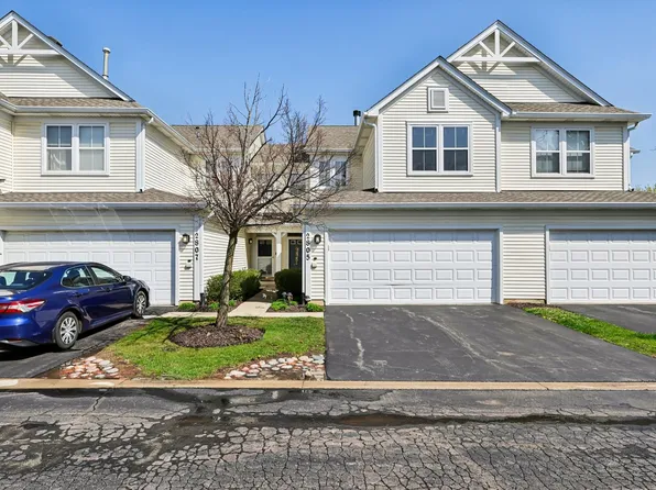 2805 Falling Waters Dr, Lindenhurst, IL 60046