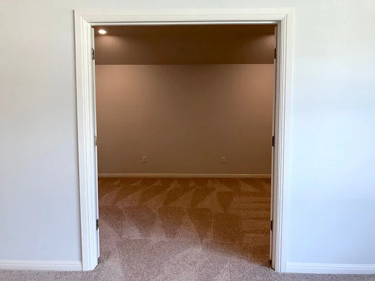 1920 Murano Ln — Photo 12
