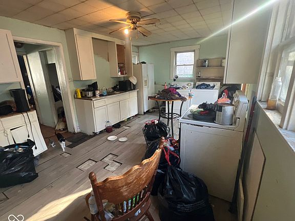 4th image of 607 Reid St