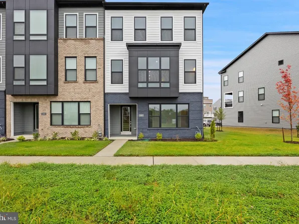 121 Summit Point Blvd Unit 15-J, Bowie, MD 20716