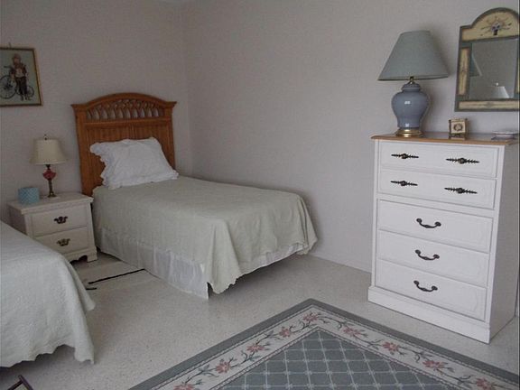 4th image of 1702 N Pebble Beach Blvd