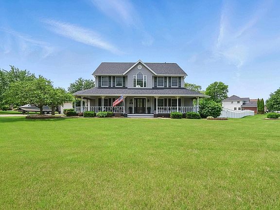 2nd image of 391 Oakwood Circle Dr