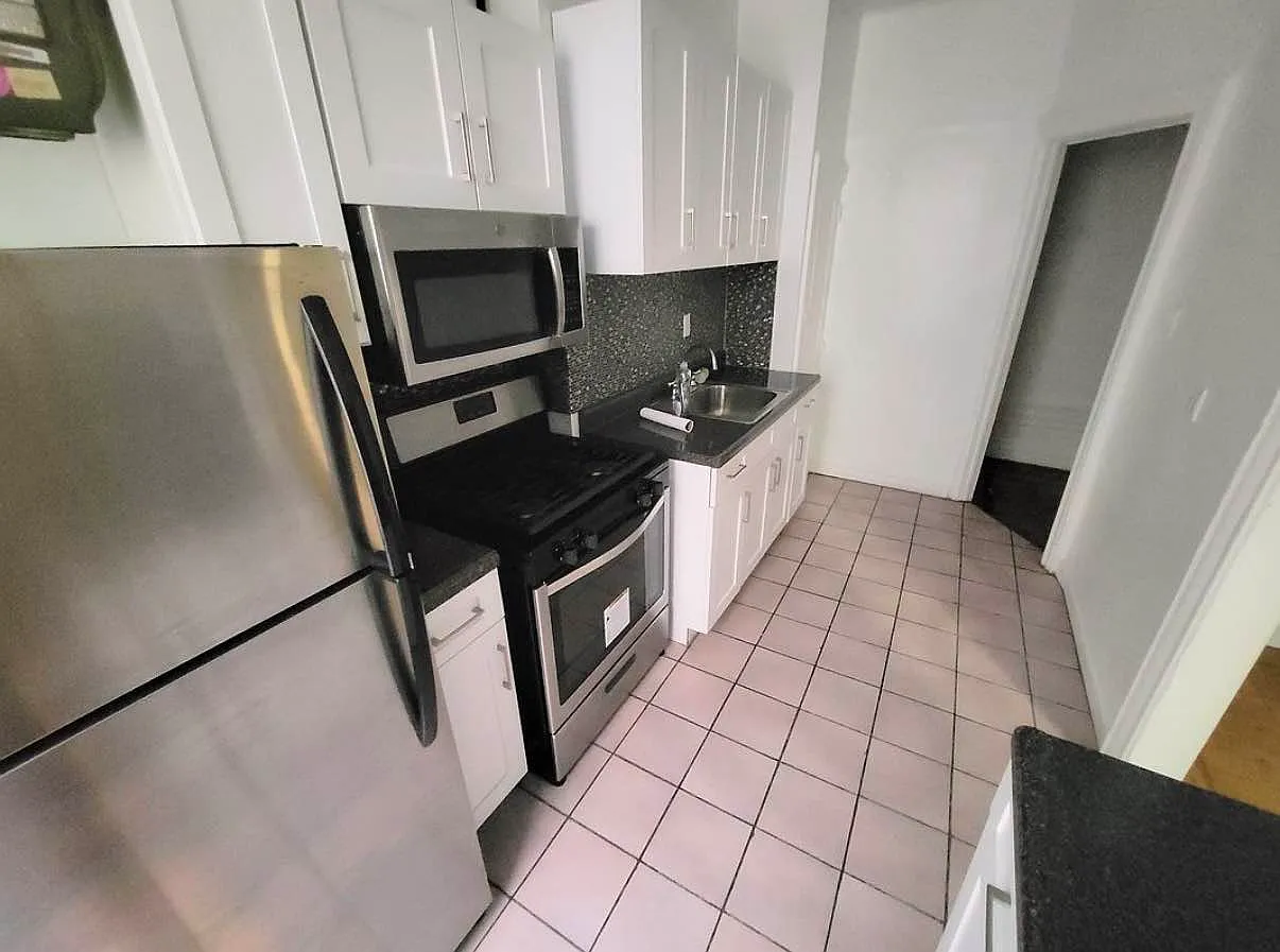 838 Riverside Drive — Photo 1