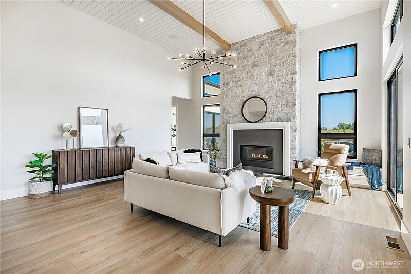 3rd image of 5414 Lasiandra Drive