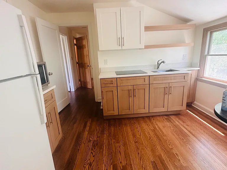 10 Sherman Rd — Photo 5