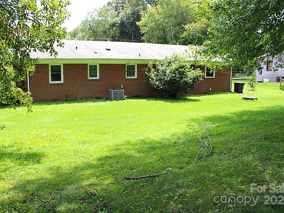 2nd image of 154 Crosswhite Ln