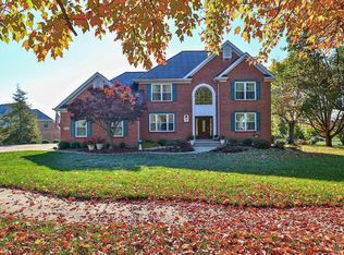 5789 Chapel Heights Ln, Cincinnati, OH 45247