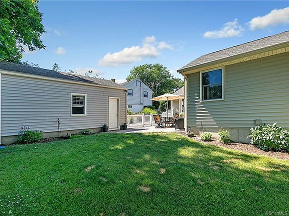 5th image of 185 Lobdell Dr