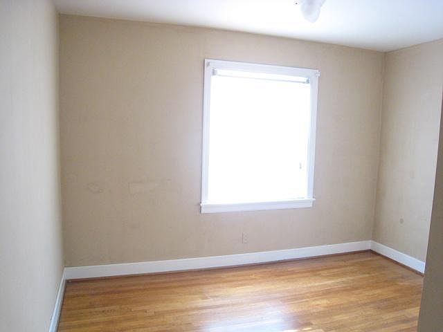 1st image of 469 Emerson Dr