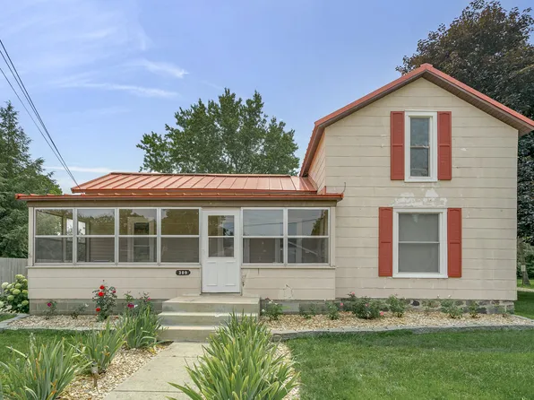 309 Cass St, Augusta, MI 49012