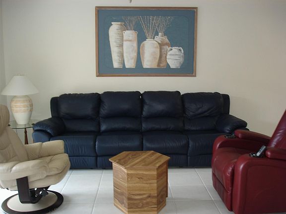 4th image of 571 SW 142 Avenue #106