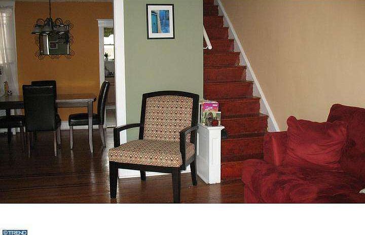 2nd image of 4606 Sheffield Ave