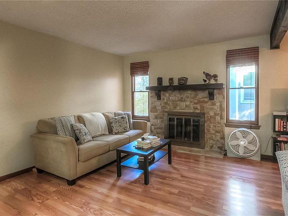 4th image of 1939 W Lawrence Ct