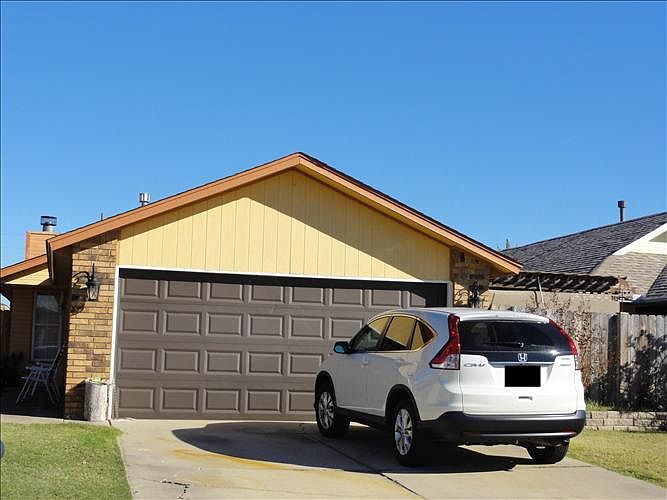 1st image of 2122 Goodrich Dr