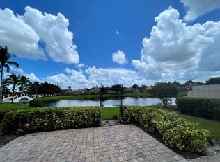 5772 Drummond Way, Naples, FL 34119