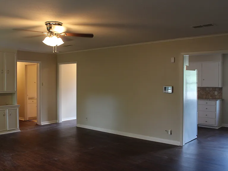 3012 Tower Dr — Photo 9