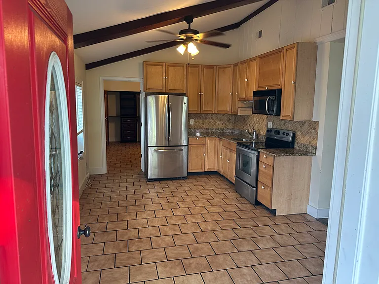 15215 Edwards Ferry Rd — Photo 8