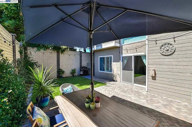 36131 Toulouse St — Photo 23