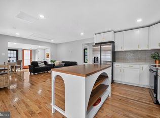 4922 Dogwood St, Shady Side, MD 20764