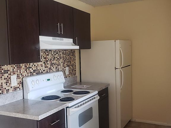 3rd image of 2030 Cascades Blvd Unit 203