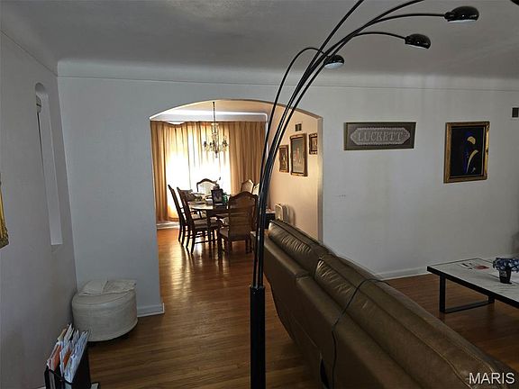 5th image of 7126 Forest Hill Dr