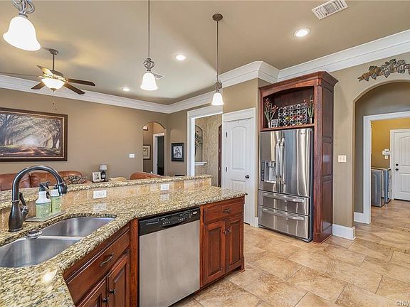 5th image of 316 Camelback Dr