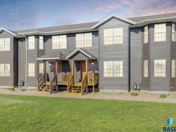 1812 S Mulberry Ave Unit B, Brandon, SD 57005