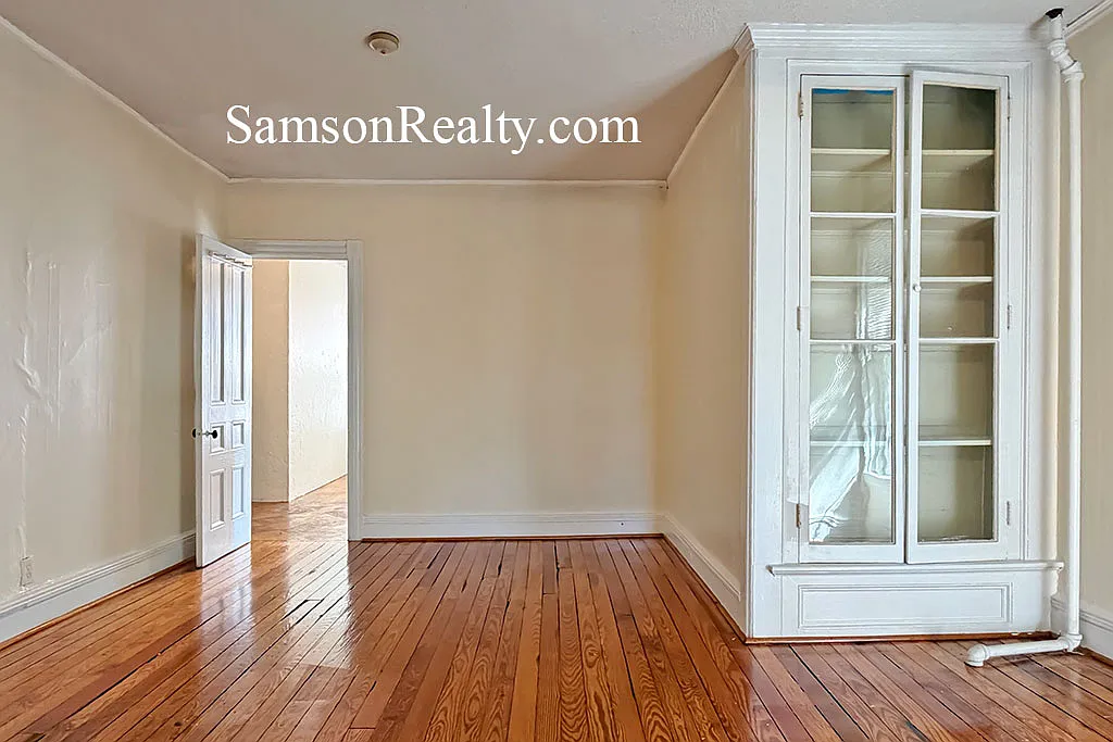 3 bed, $2,100 — Photo 4