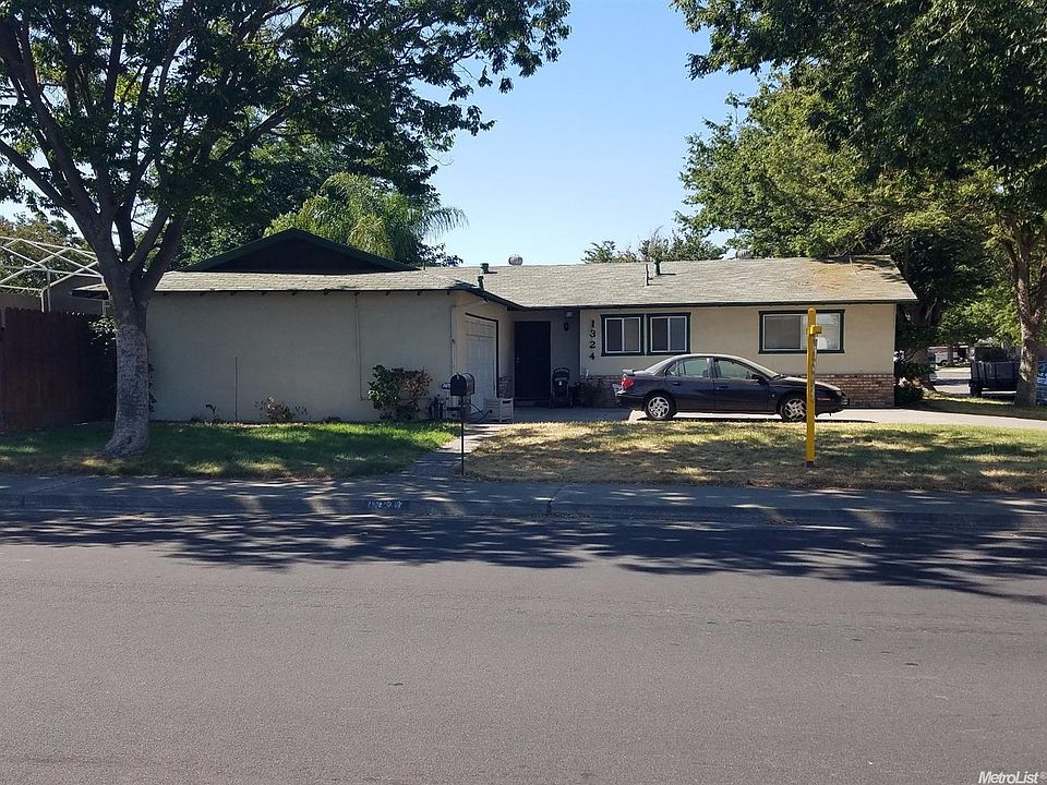 2nd image of 1324 Clevenger Dr