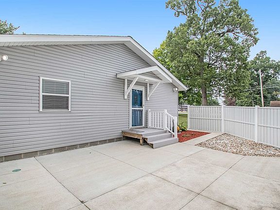 5th image of 55515 Brink Ave