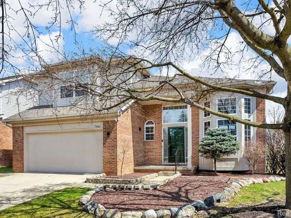 3087 Silverbrook Dr, Rochester, MI 48306