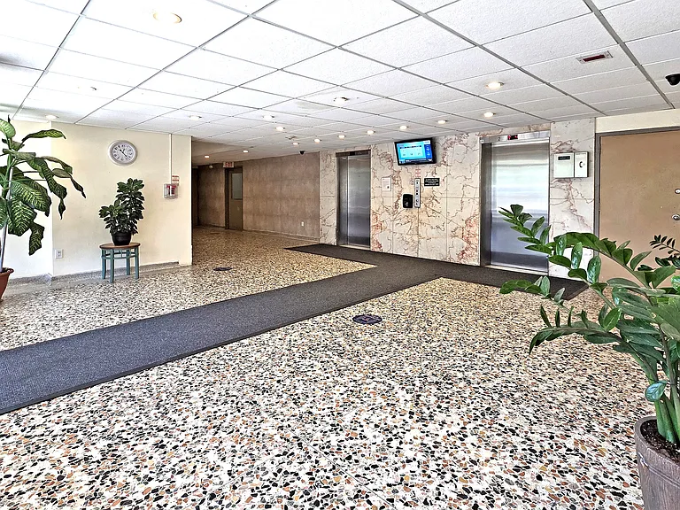 100 York Gate Blvd — Photo 12
