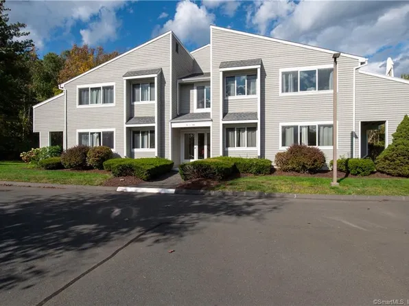 58 Hilltop Drive #58, Simsbury, CT 06089