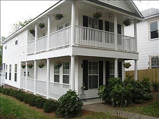 2nd image of 1025 Bryan St