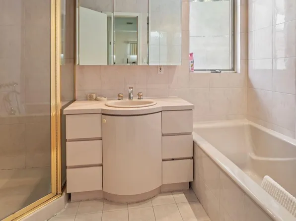 1239 East 23rd Street image 14 of 14