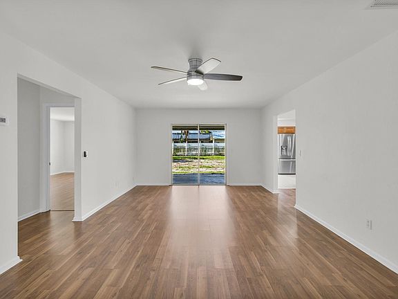 3rd image of 434 SE Langfield Avenue