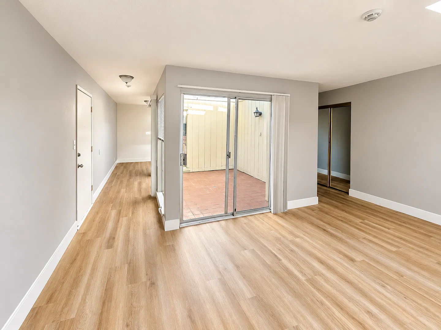 475 South Ave E — Photo 3